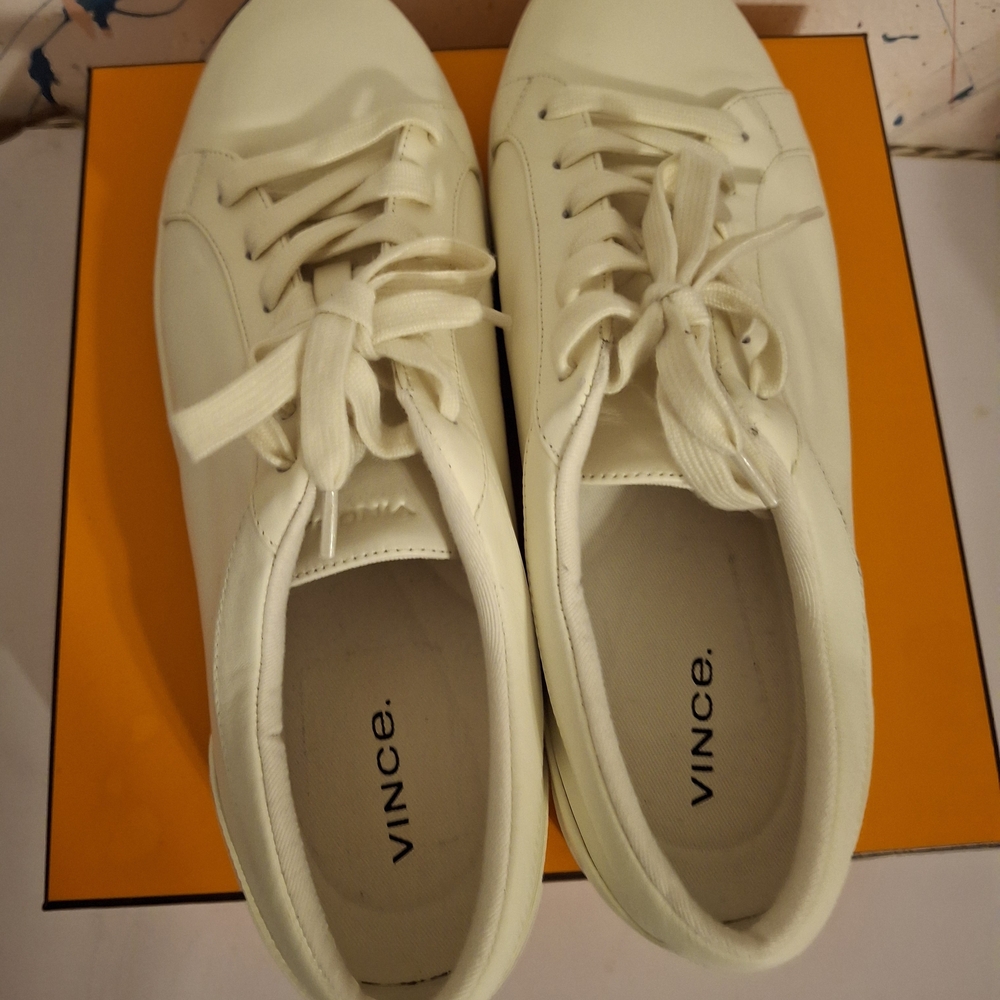 Vince Women's LEATHER Cream Sneakers